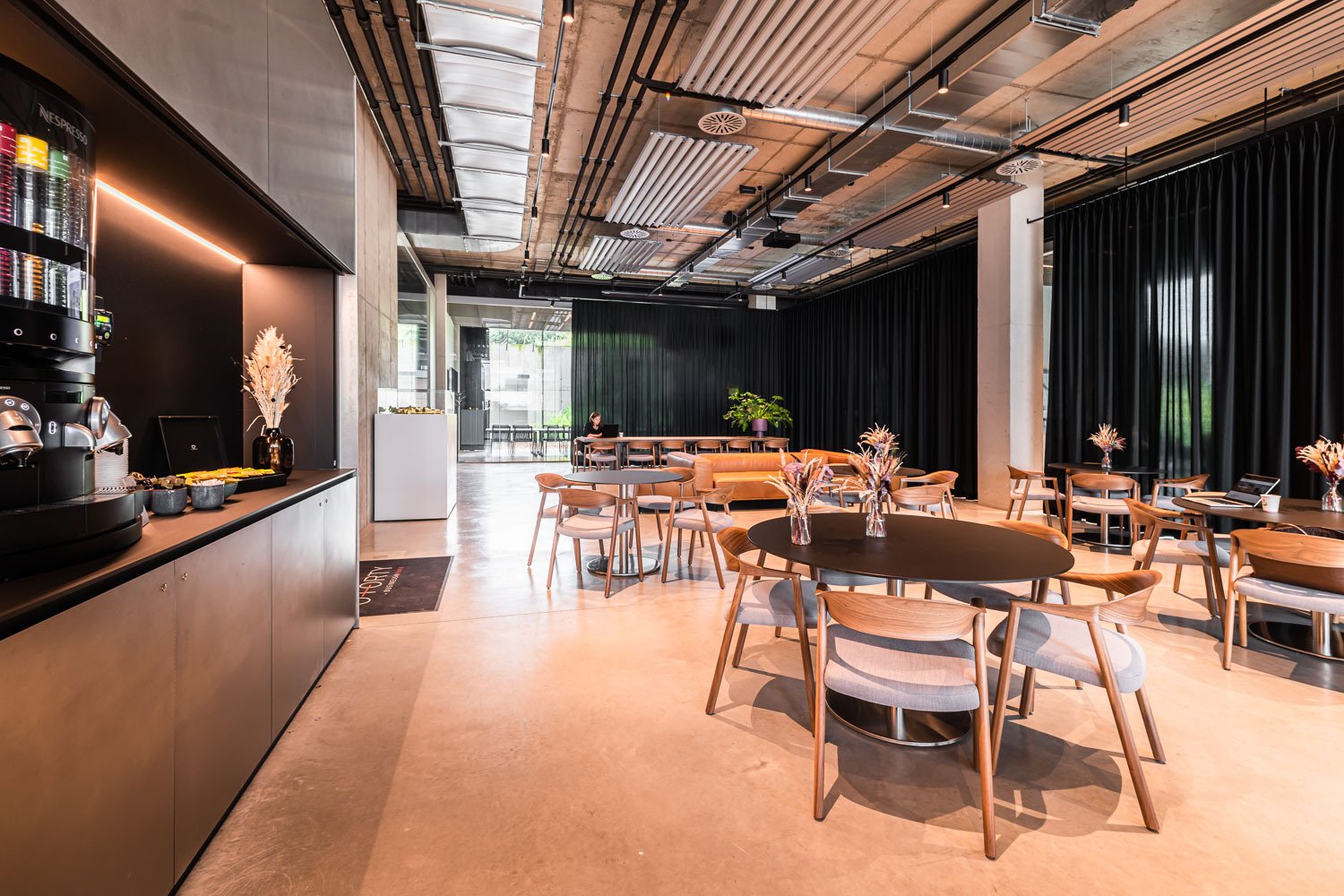Het gebouw van O'Forty in Oostkamp